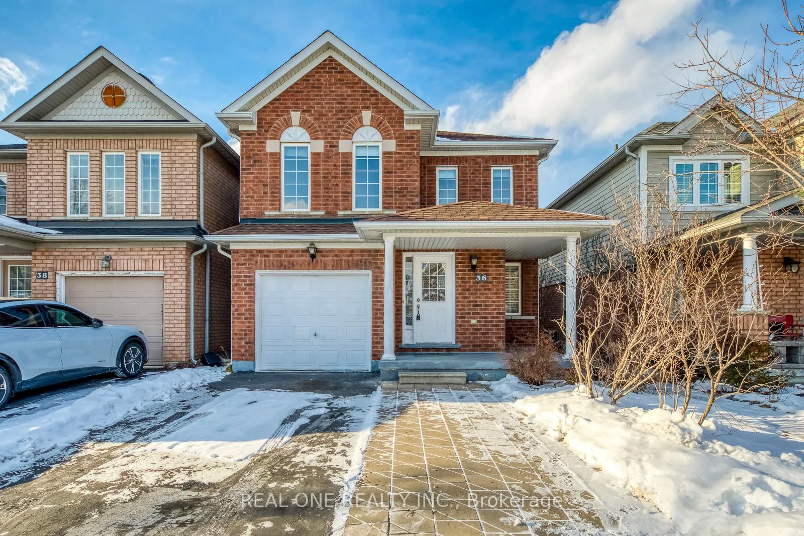 Photo 2 of 36 Tideland Drive, Brampton, Fletcher's Meadow — HOMEH