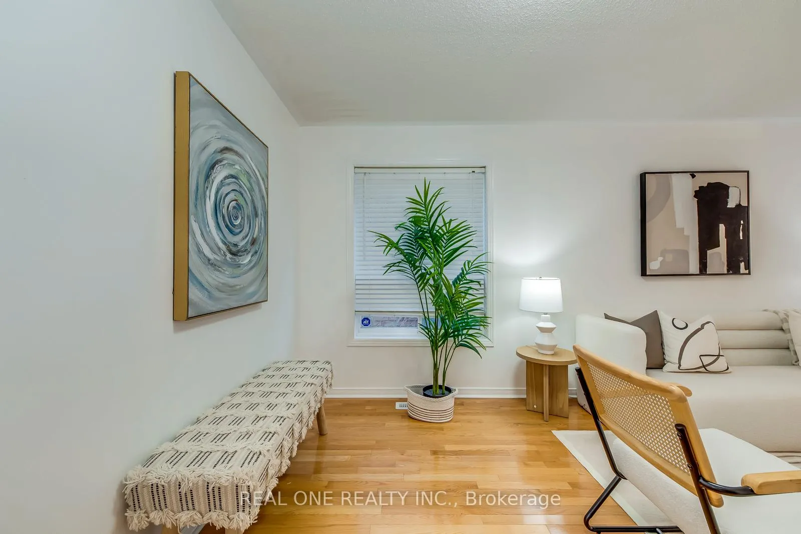 Photo 10 of 36 Tideland Drive, Brampton, Fletcher's Meadow — HOMEH