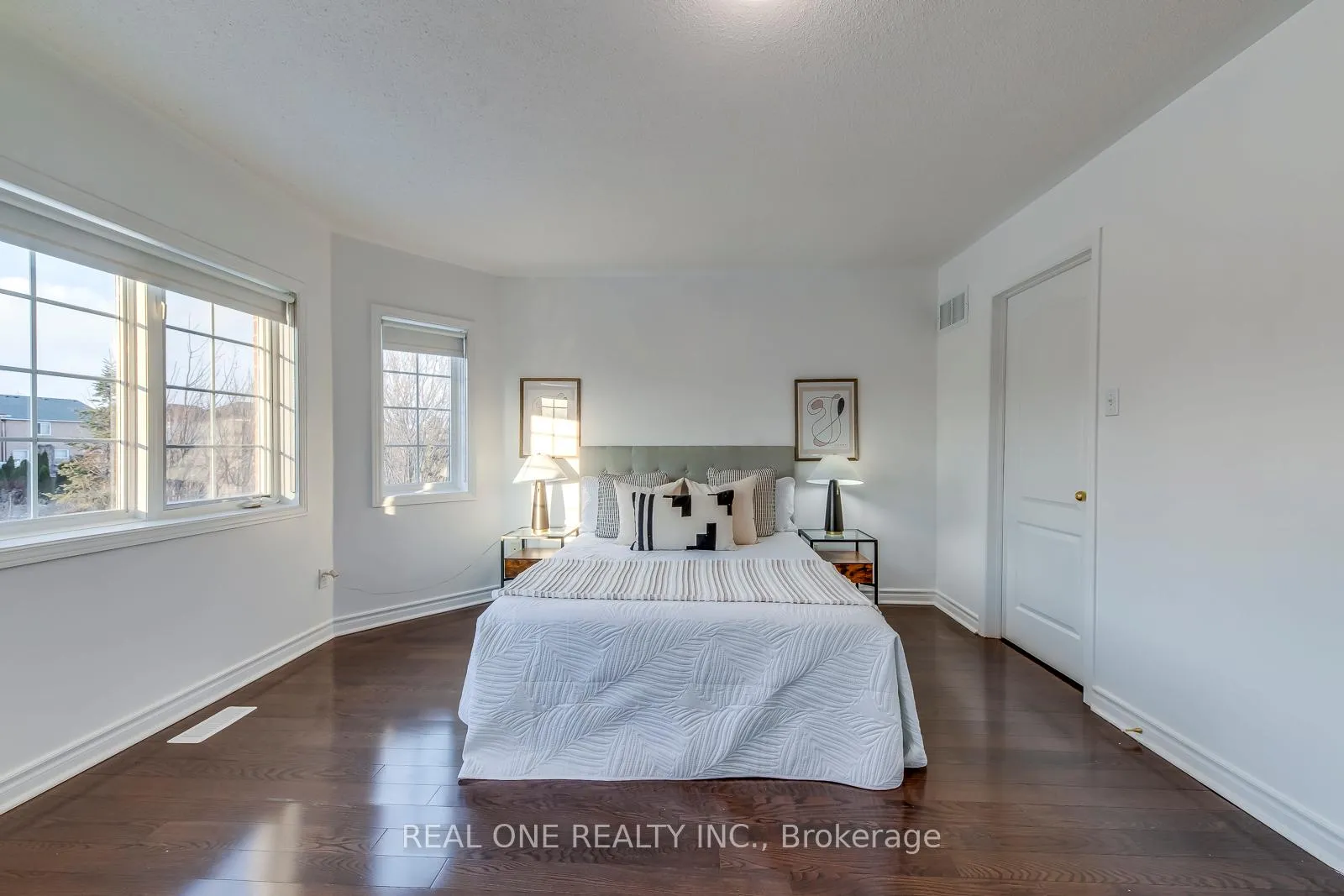 Photo 20 of 36 Tideland Drive, Brampton, Fletcher's Meadow — HOMEH