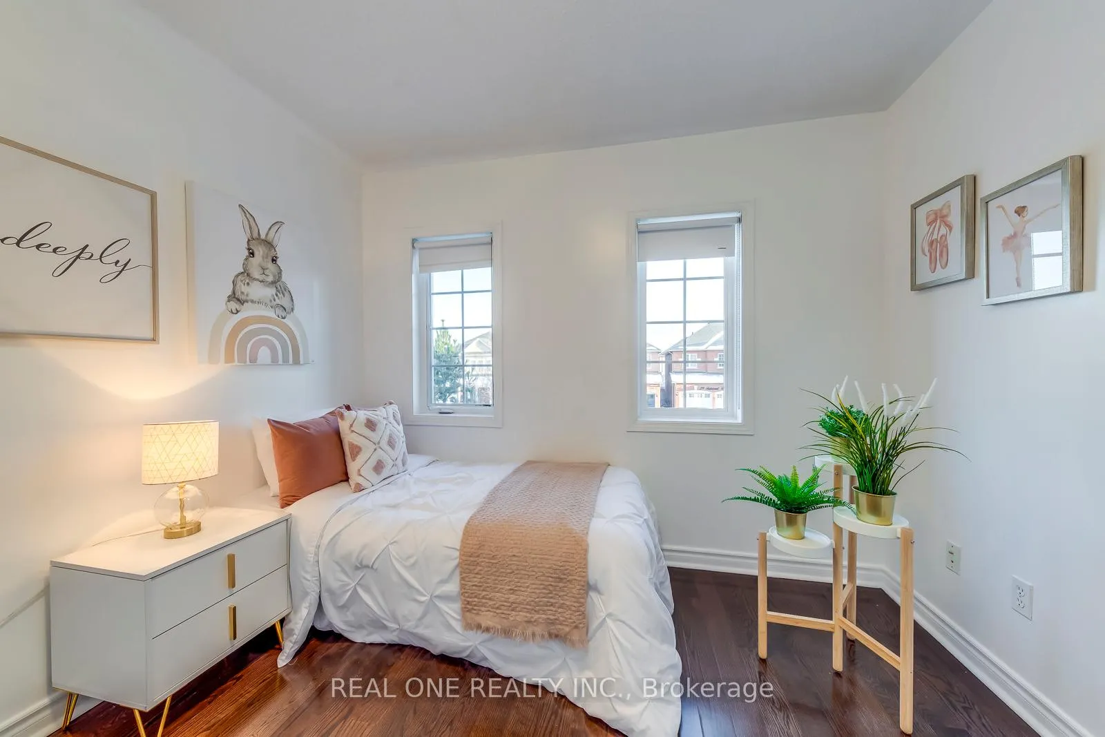 Photo 28 of 36 Tideland Drive, Brampton, Fletcher's Meadow — HOMEH