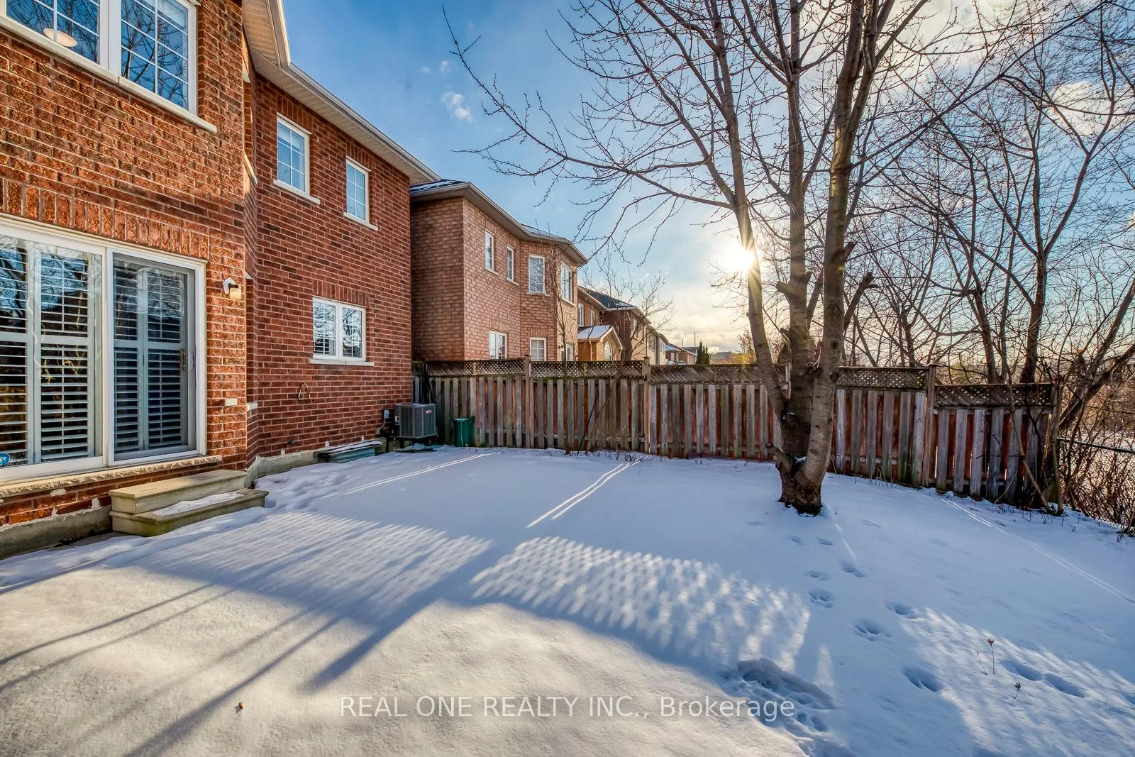 Photo 37 of 36 Tideland Drive, Brampton, Fletcher's Meadow — HOMEH