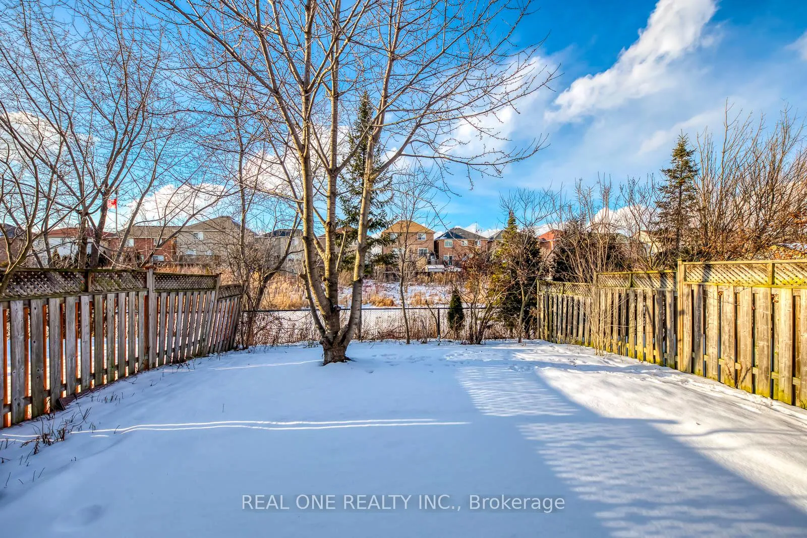 Photo 38 of 36 Tideland Drive, Brampton, Fletcher's Meadow — HOMEH