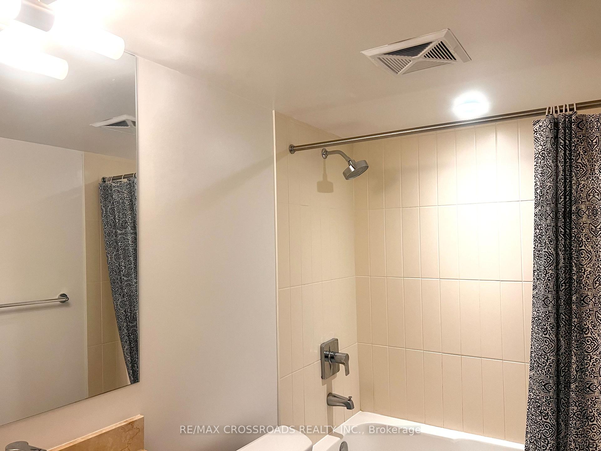 Photo 9 of Unit 914, 955 Bay Street, Toronto, Bay Street Corridor — HOMEH