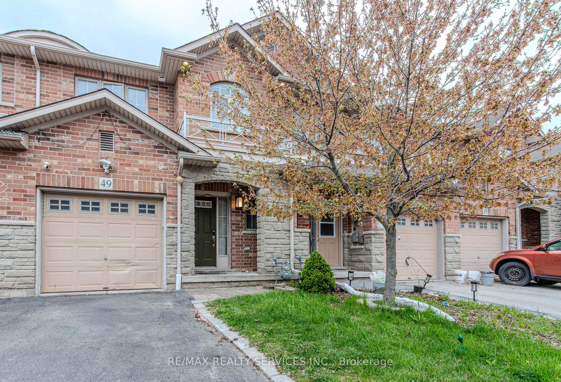 Photo of 49 Marina Point Crescent N