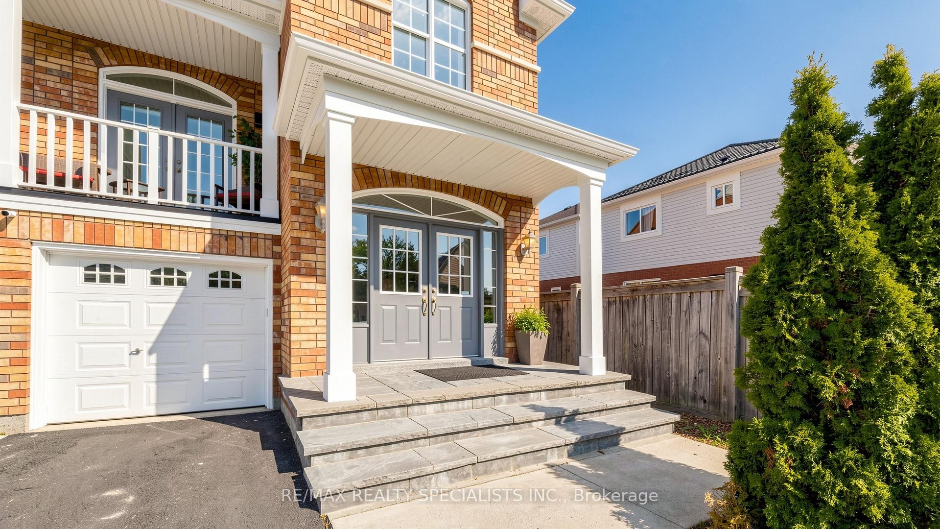 Photo 3 of 193 Queen Mary Drive, Brampton, Fletcher's Meadow — HOMEH