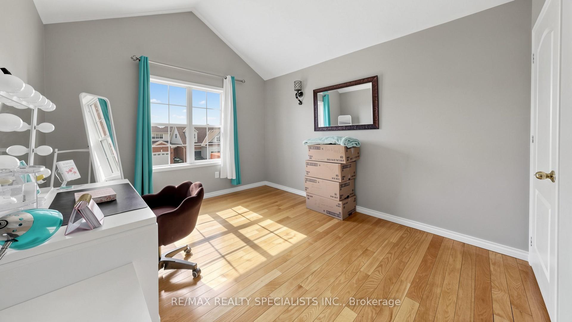 Photo 35 of 193 Queen Mary Drive, Brampton, Fletcher's Meadow — HOMEH
