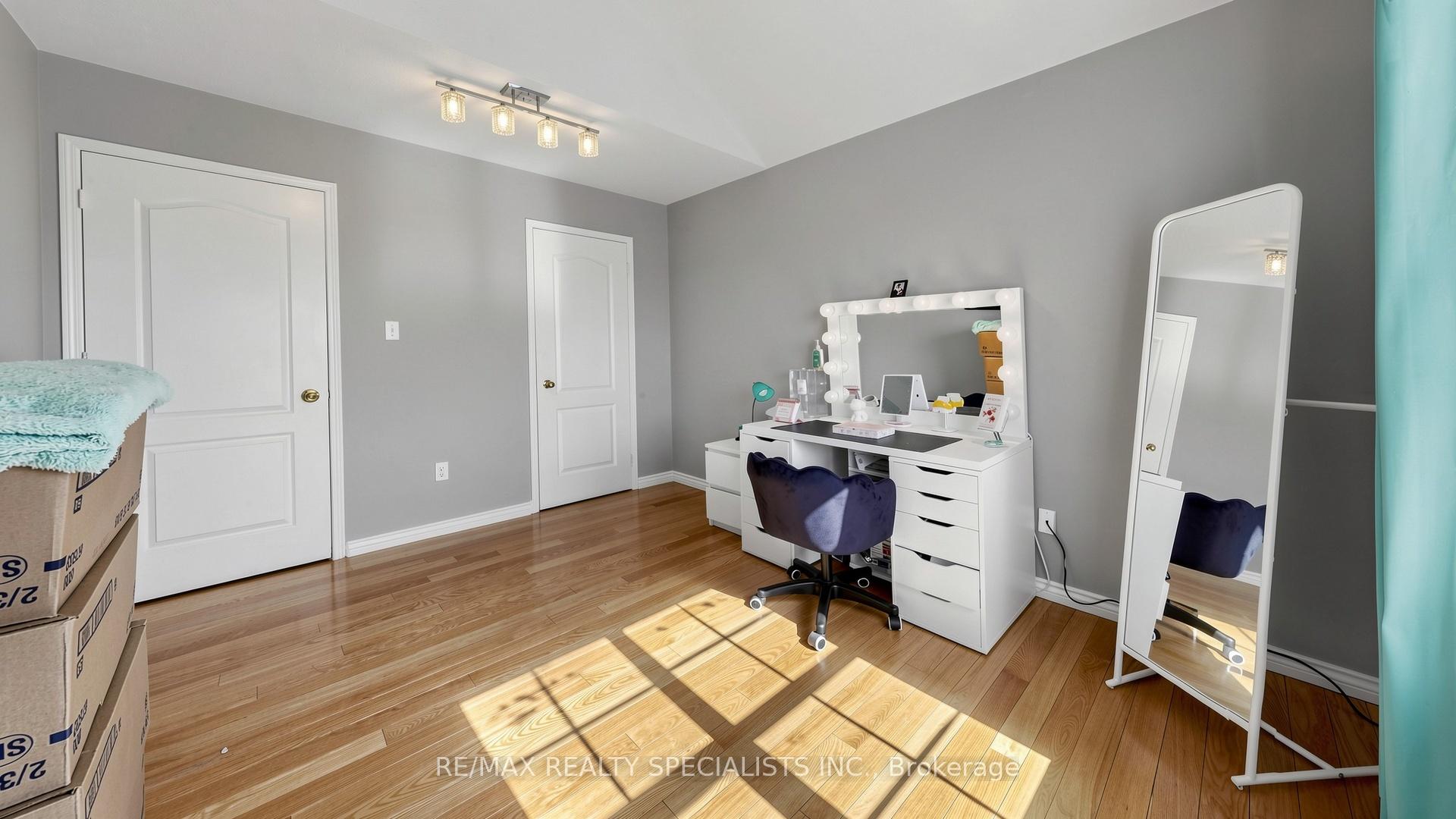 Photo 36 of 193 Queen Mary Drive, Brampton, Fletcher's Meadow — HOMEH