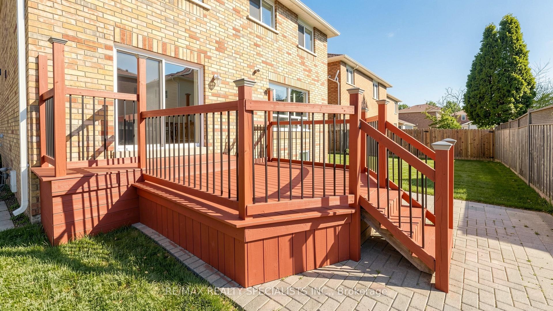 Photo 42 of 193 Queen Mary Drive, Brampton, Fletcher's Meadow — HOMEH
