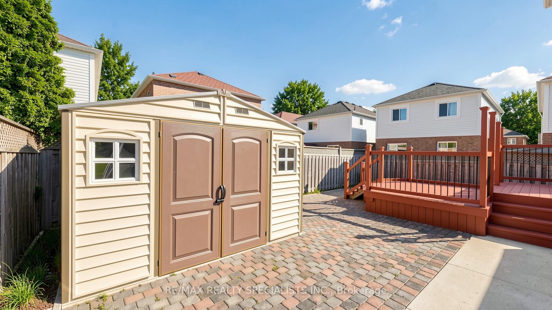 Photo 44 of 193 Queen Mary Drive, Brampton, Fletcher's Meadow — HOMEH