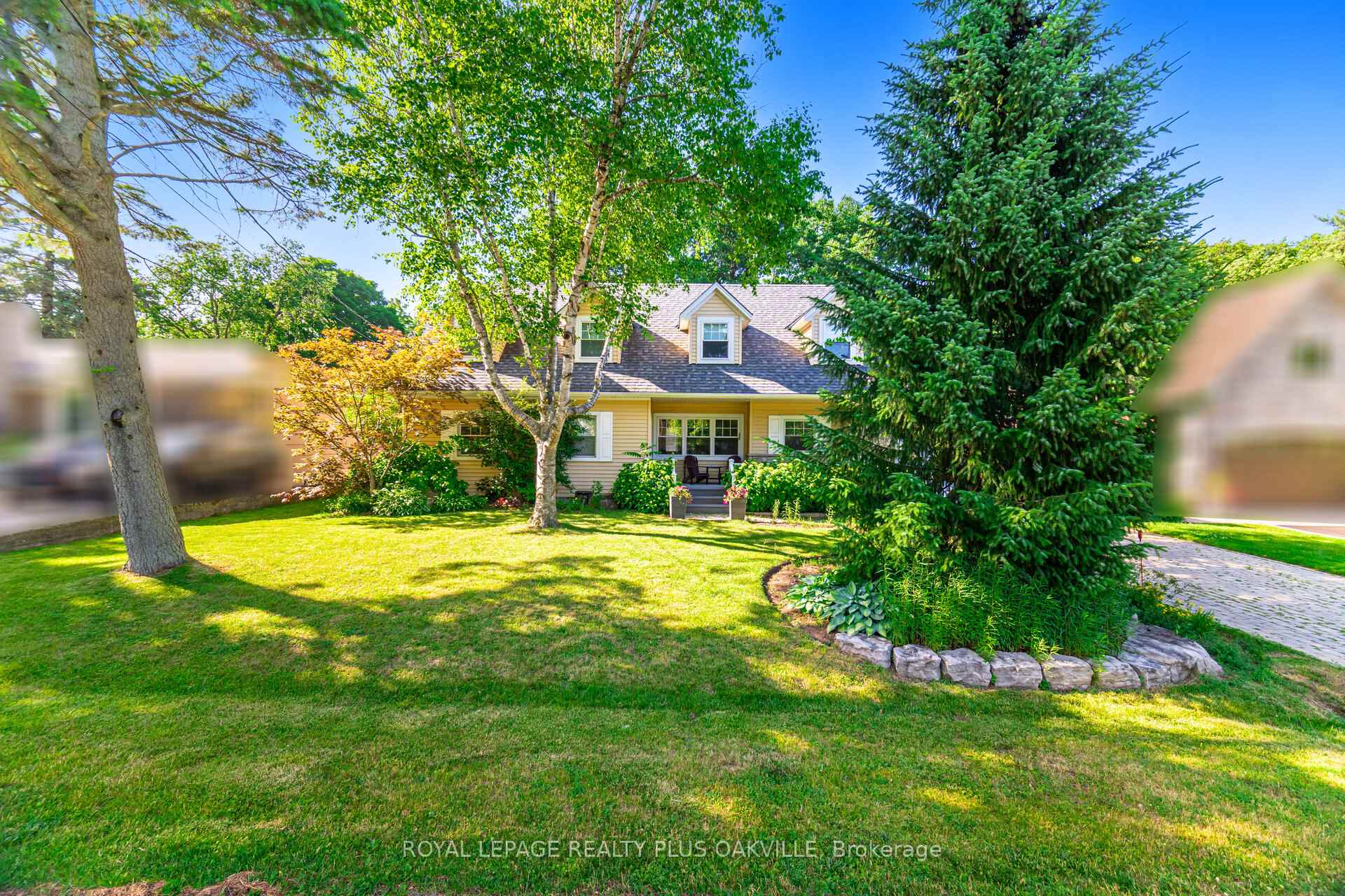 Photo 2 of 43 Ravina Crescent, Hamilton, Ancaster — HOMEH