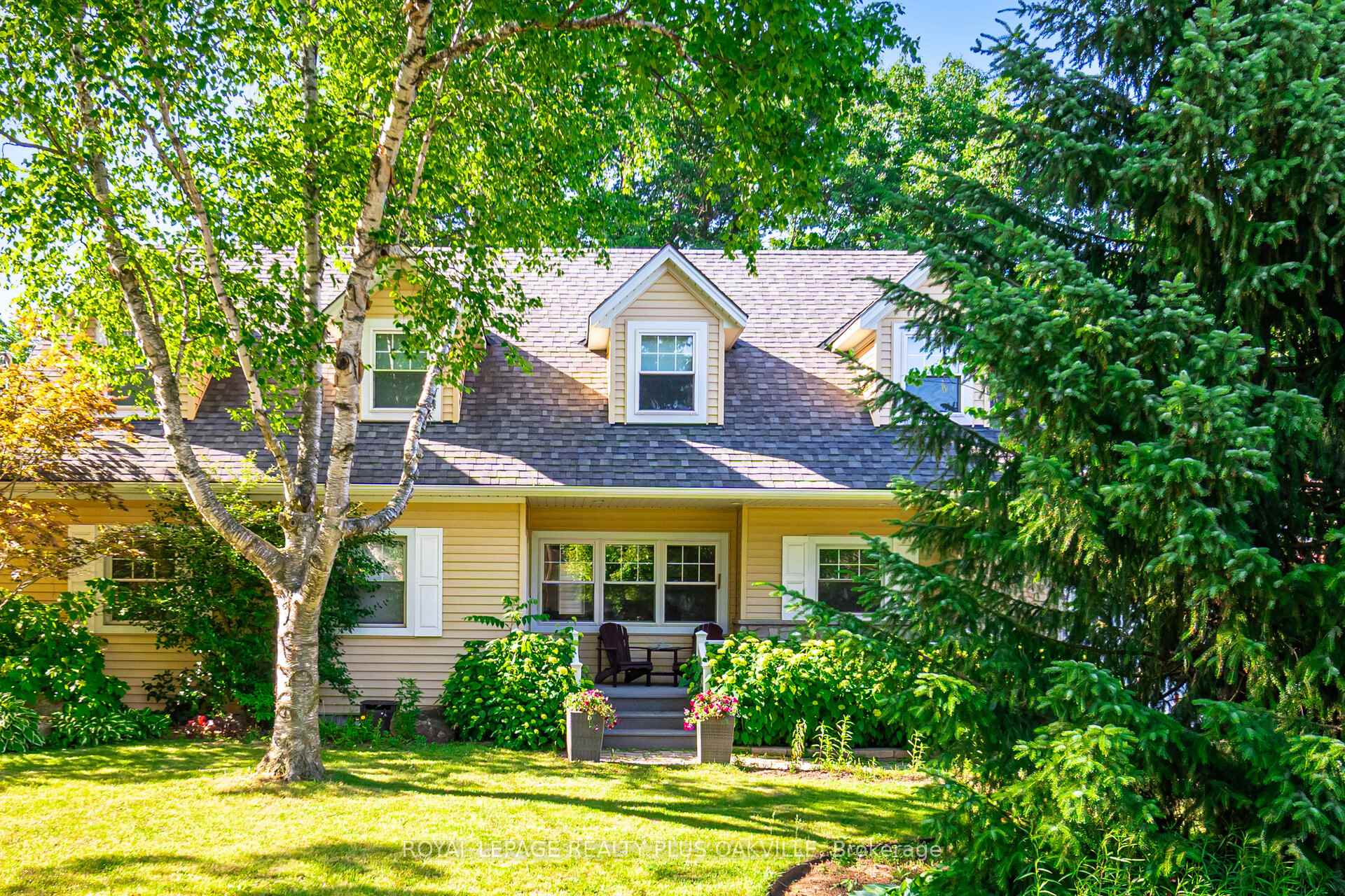 Photo 4 of 43 Ravina Crescent, Hamilton, Ancaster — HOMEH