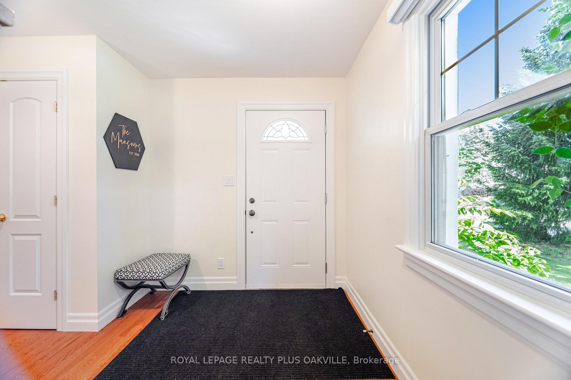 Photo 6 of 43 Ravina Crescent, Hamilton, Ancaster — HOMEH