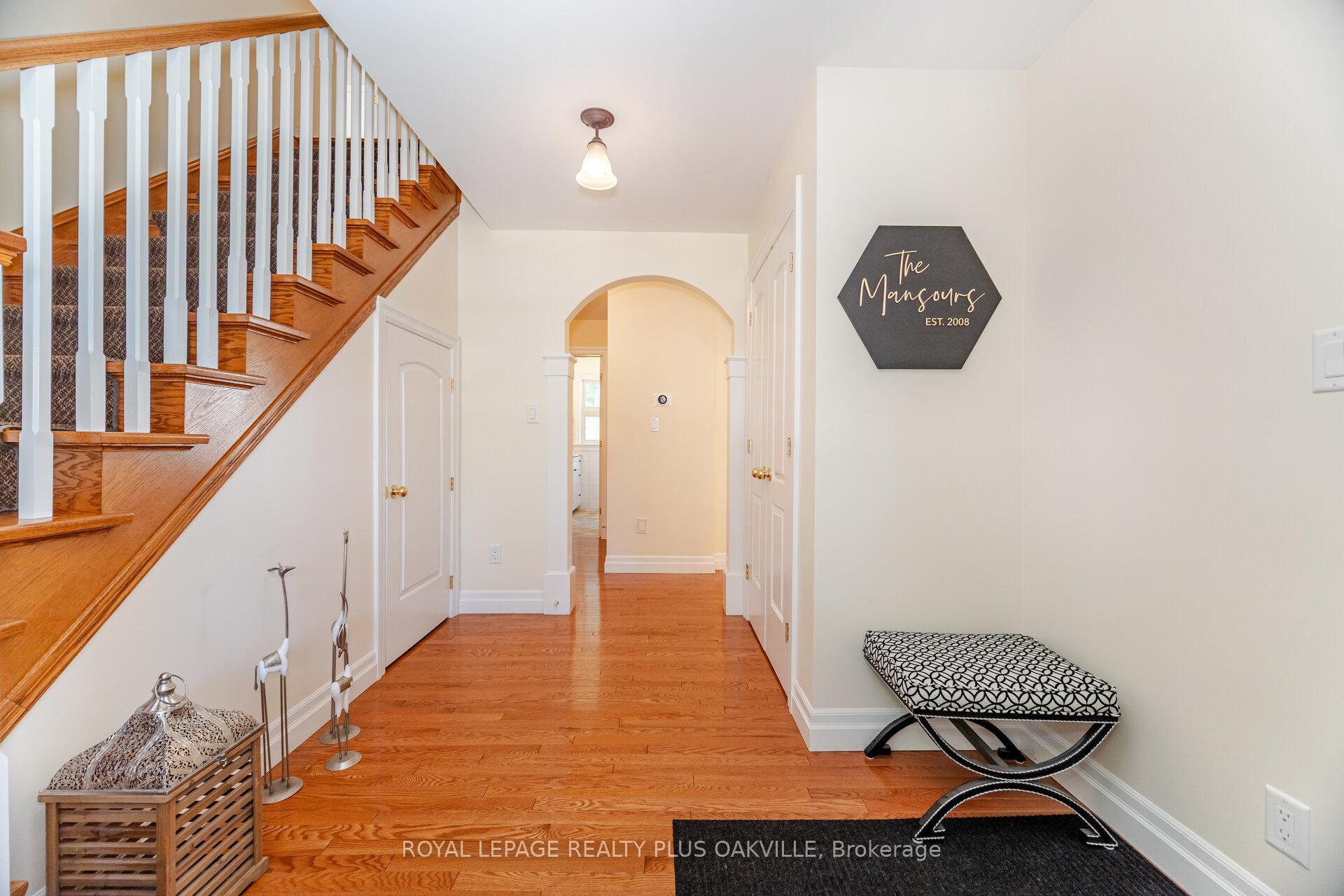 Photo 7 of 43 Ravina Crescent, Hamilton, Ancaster — HOMEH