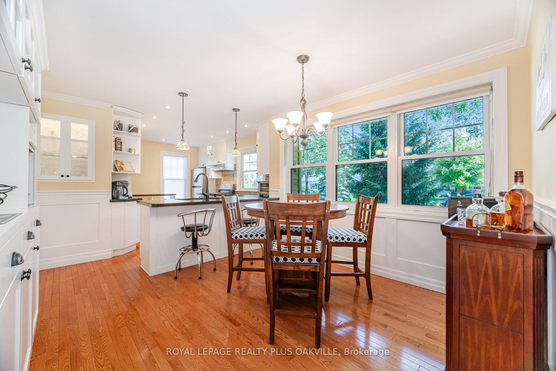 Photo 9 of 43 Ravina Crescent, Hamilton, Ancaster — HOMEH