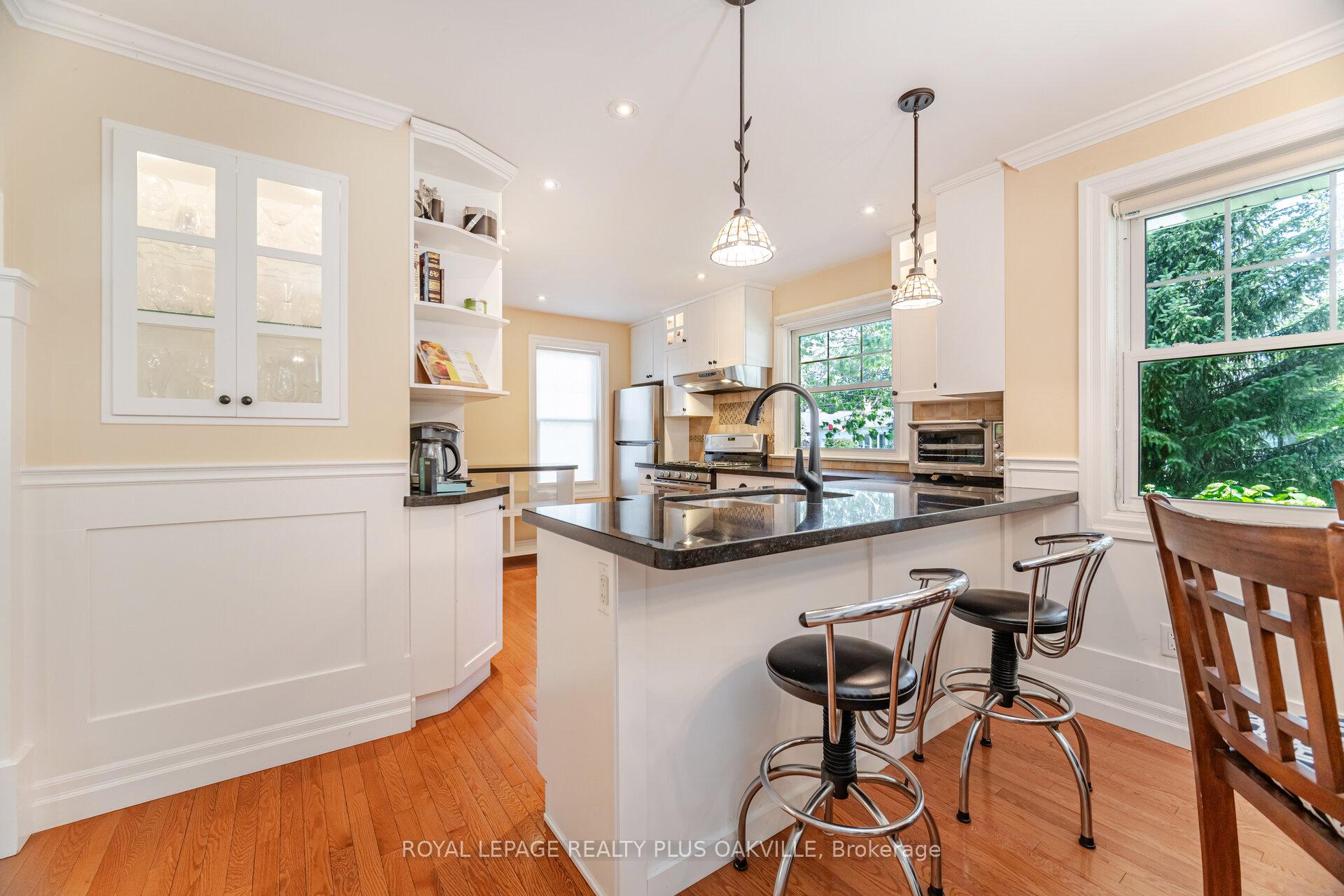Photo 11 of 43 Ravina Crescent, Hamilton, Ancaster — HOMEH