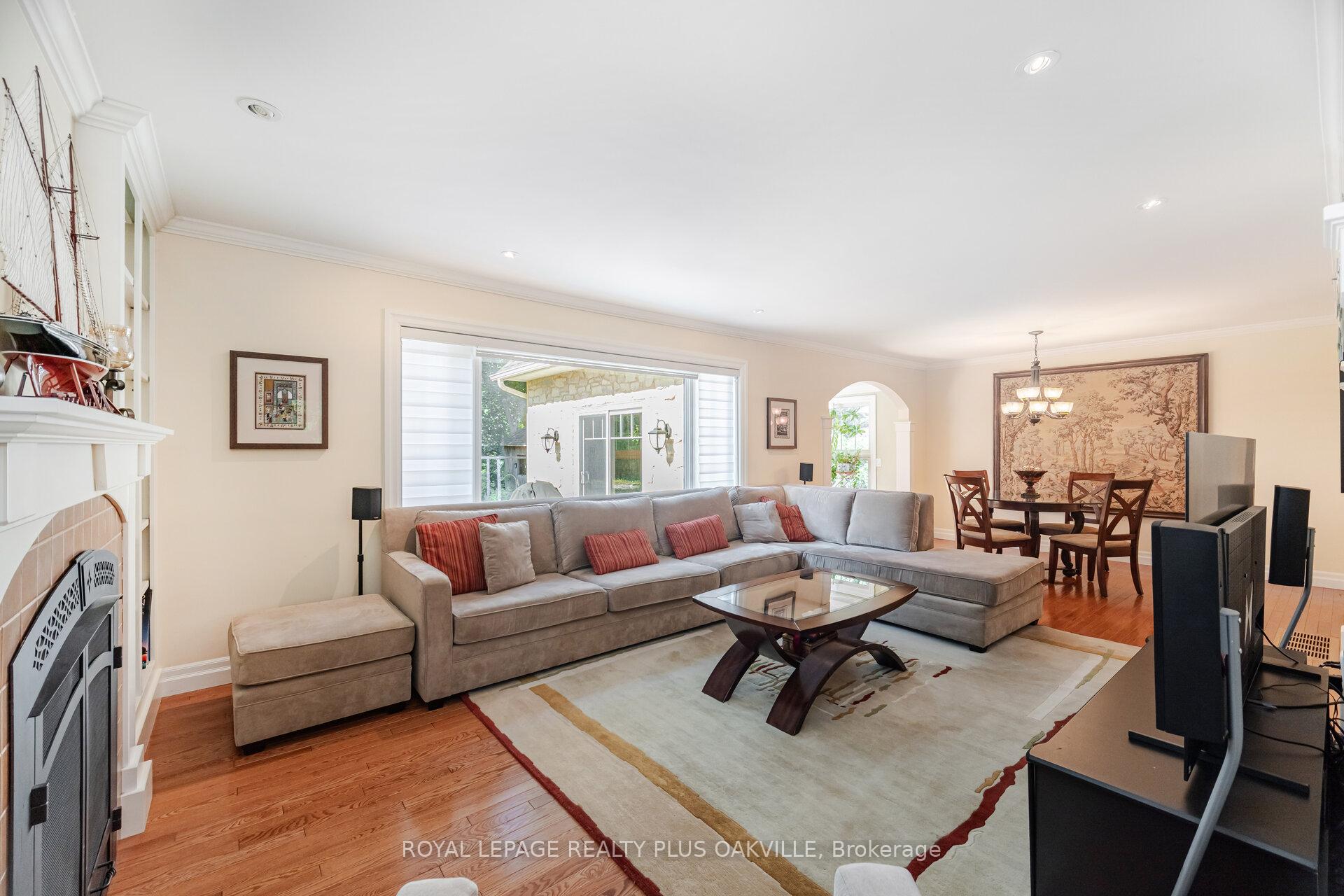 Photo 19 of 43 Ravina Crescent, Hamilton, Ancaster — HOMEH