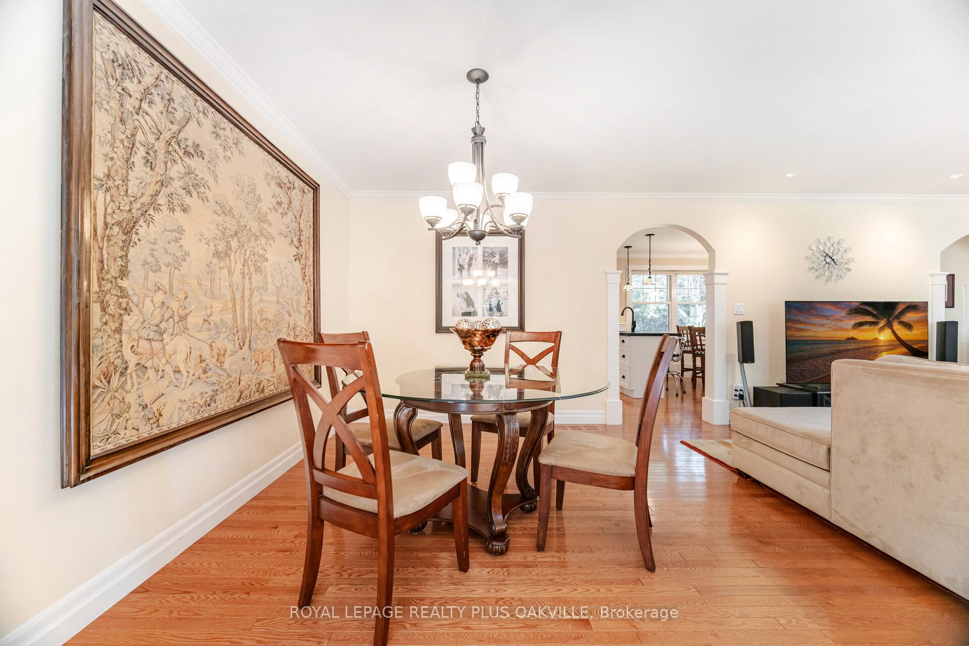 Photo 20 of 43 Ravina Crescent, Hamilton, Ancaster — HOMEH