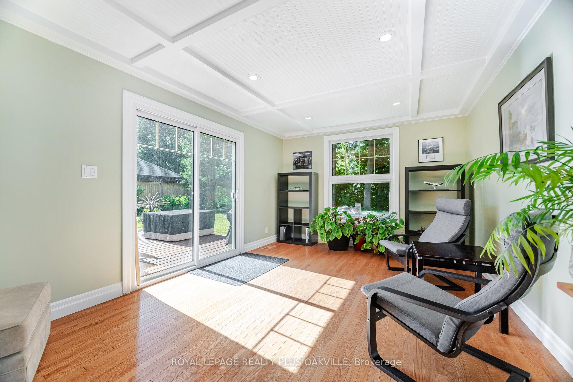 Photo 24 of 43 Ravina Crescent, Hamilton, Ancaster — HOMEH