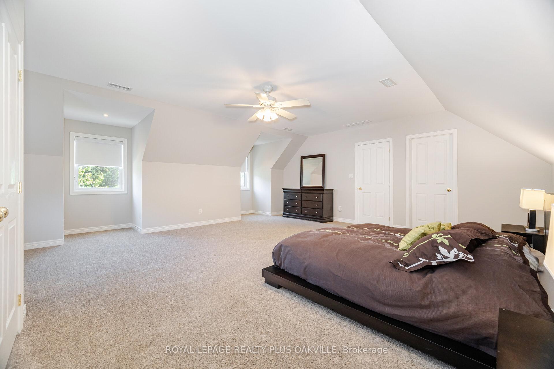 Photo 35 of 43 Ravina Crescent, Hamilton, Ancaster — HOMEH