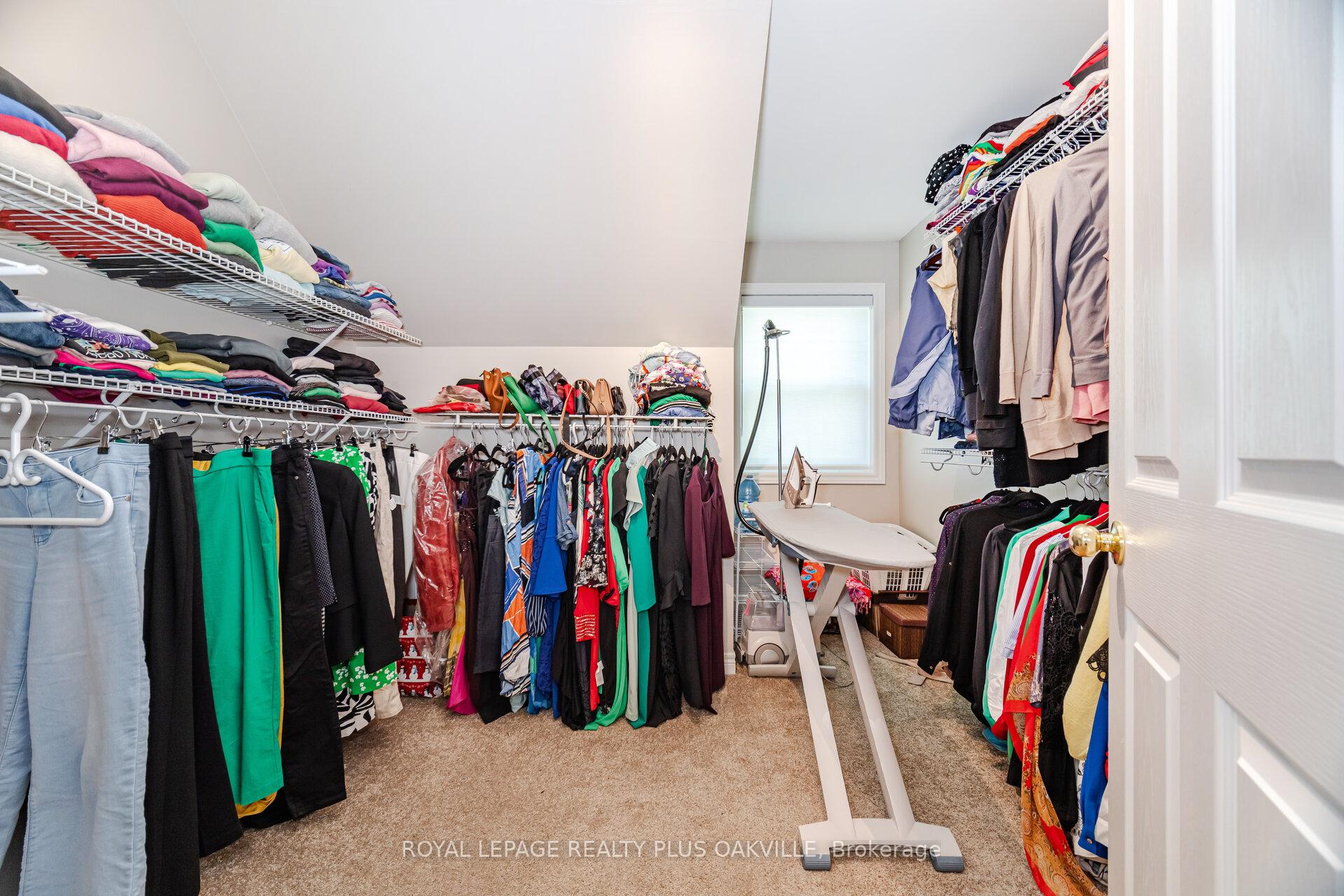 Photo 39 of 43 Ravina Crescent, Hamilton, Ancaster — HOMEH