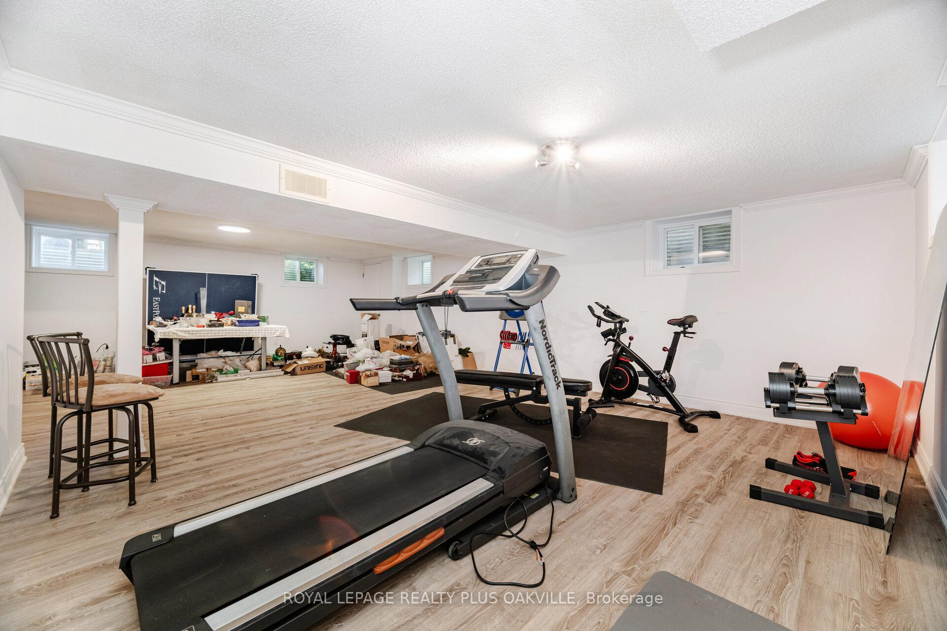 Photo 43 of 43 Ravina Crescent, Hamilton, Ancaster — HOMEH