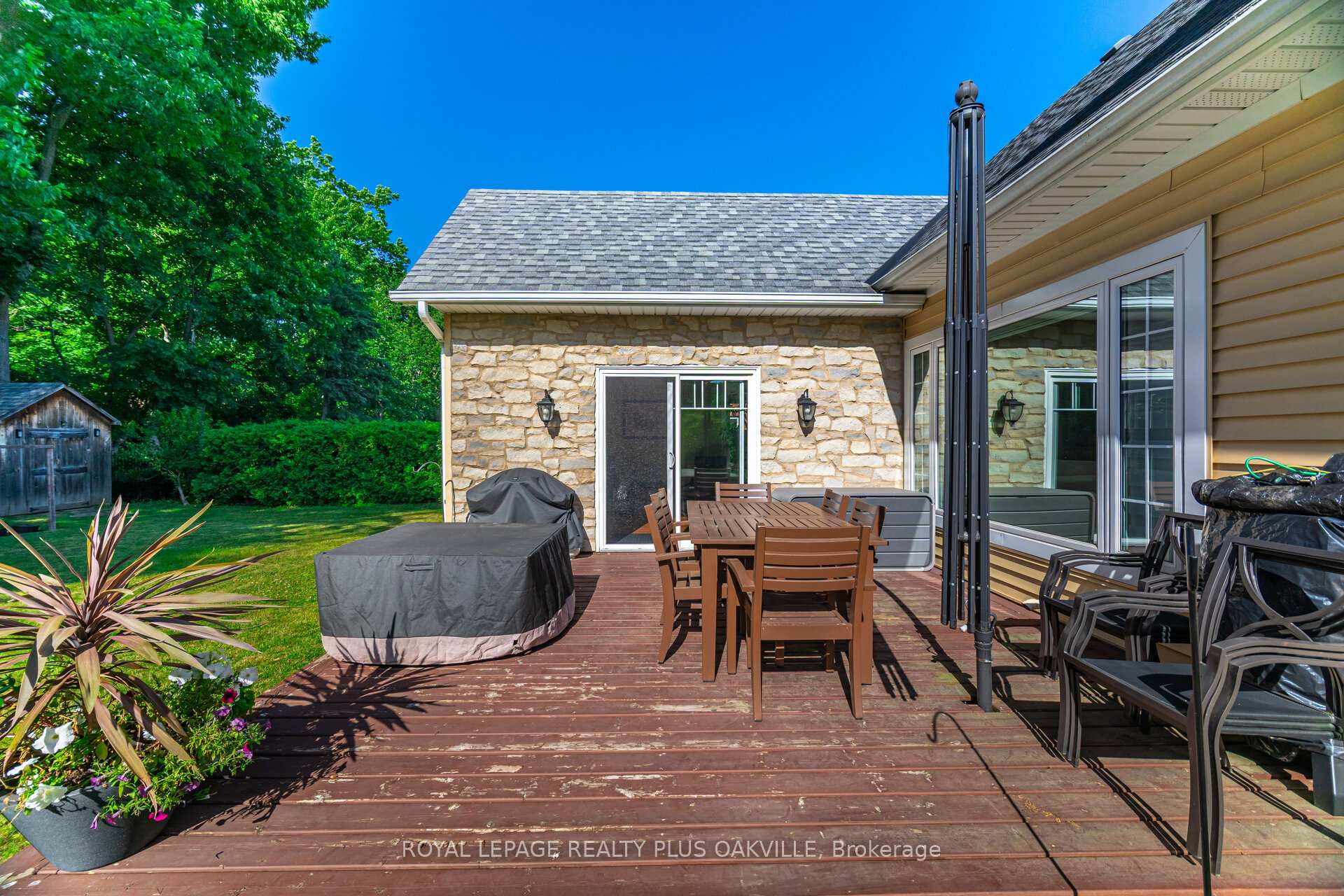 Photo 46 of 43 Ravina Crescent, Hamilton, Ancaster — HOMEH