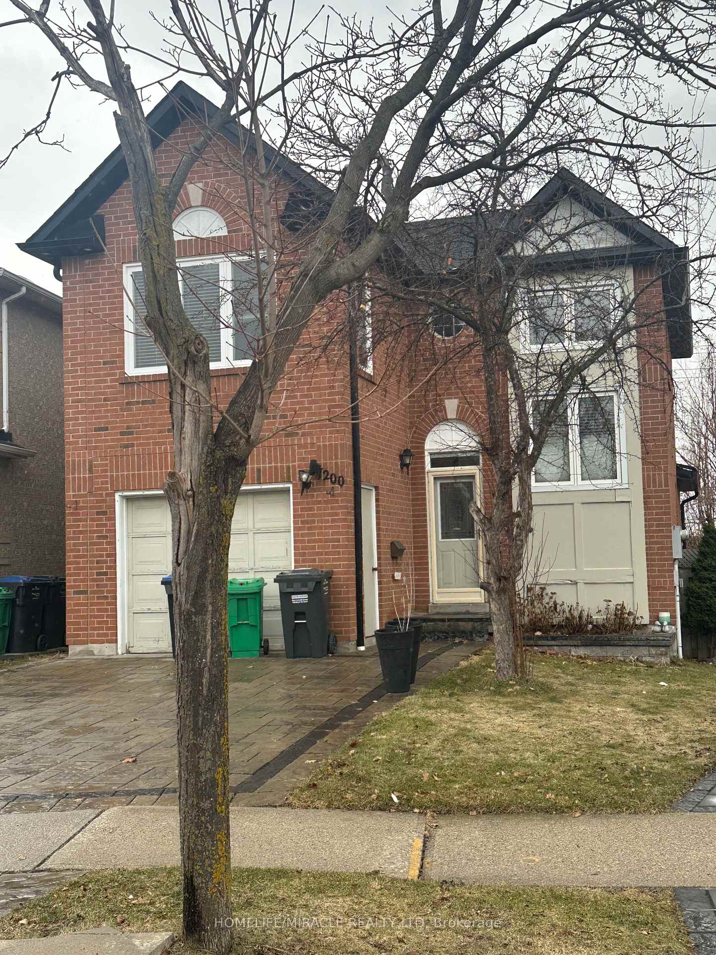 Photo 2 of 7200 Harding Crescent, Mississauga, Meadowvale — HOMEH