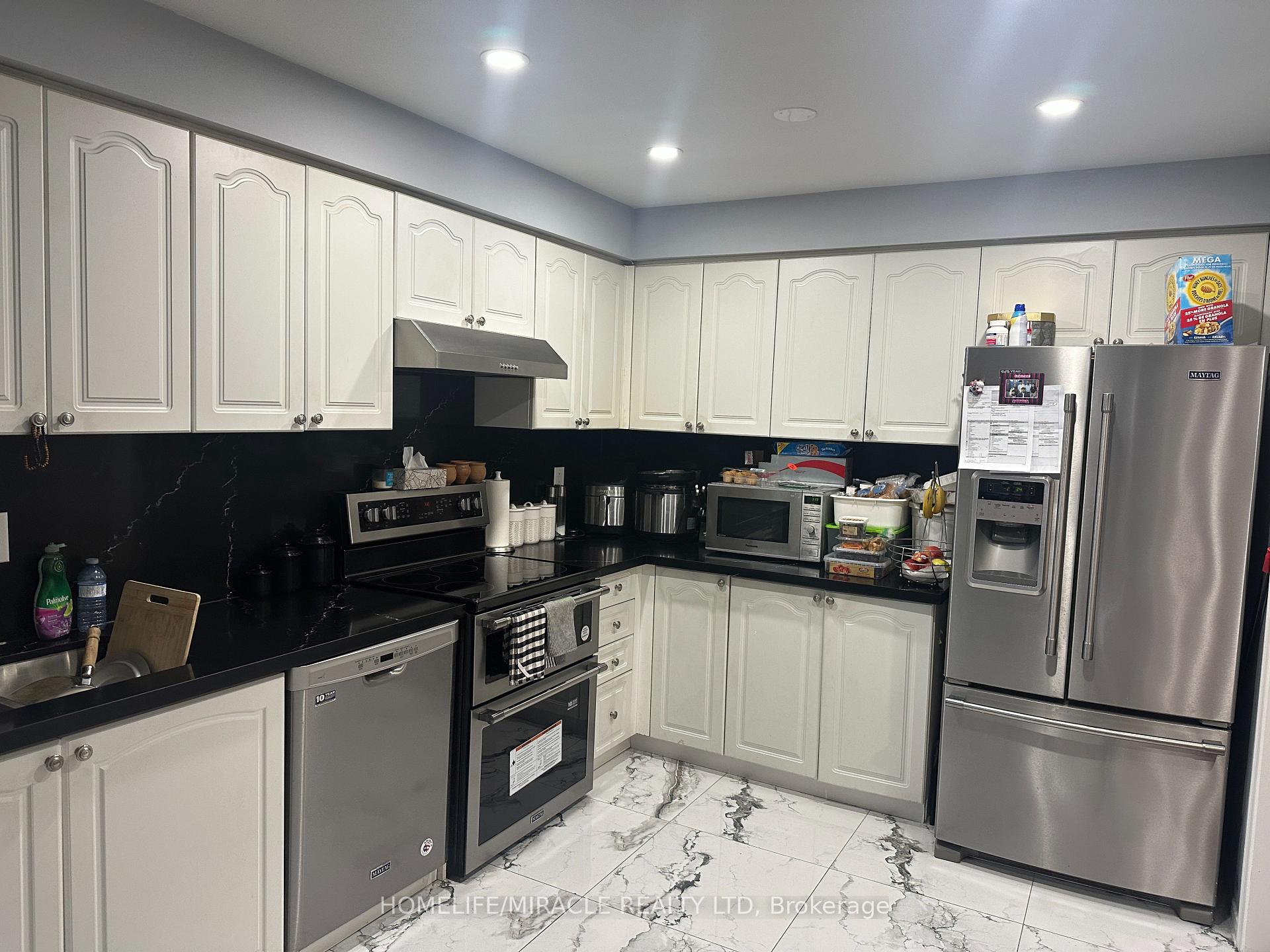 Photo 5 of 7200 Harding Crescent, Mississauga, Meadowvale — HOMEH