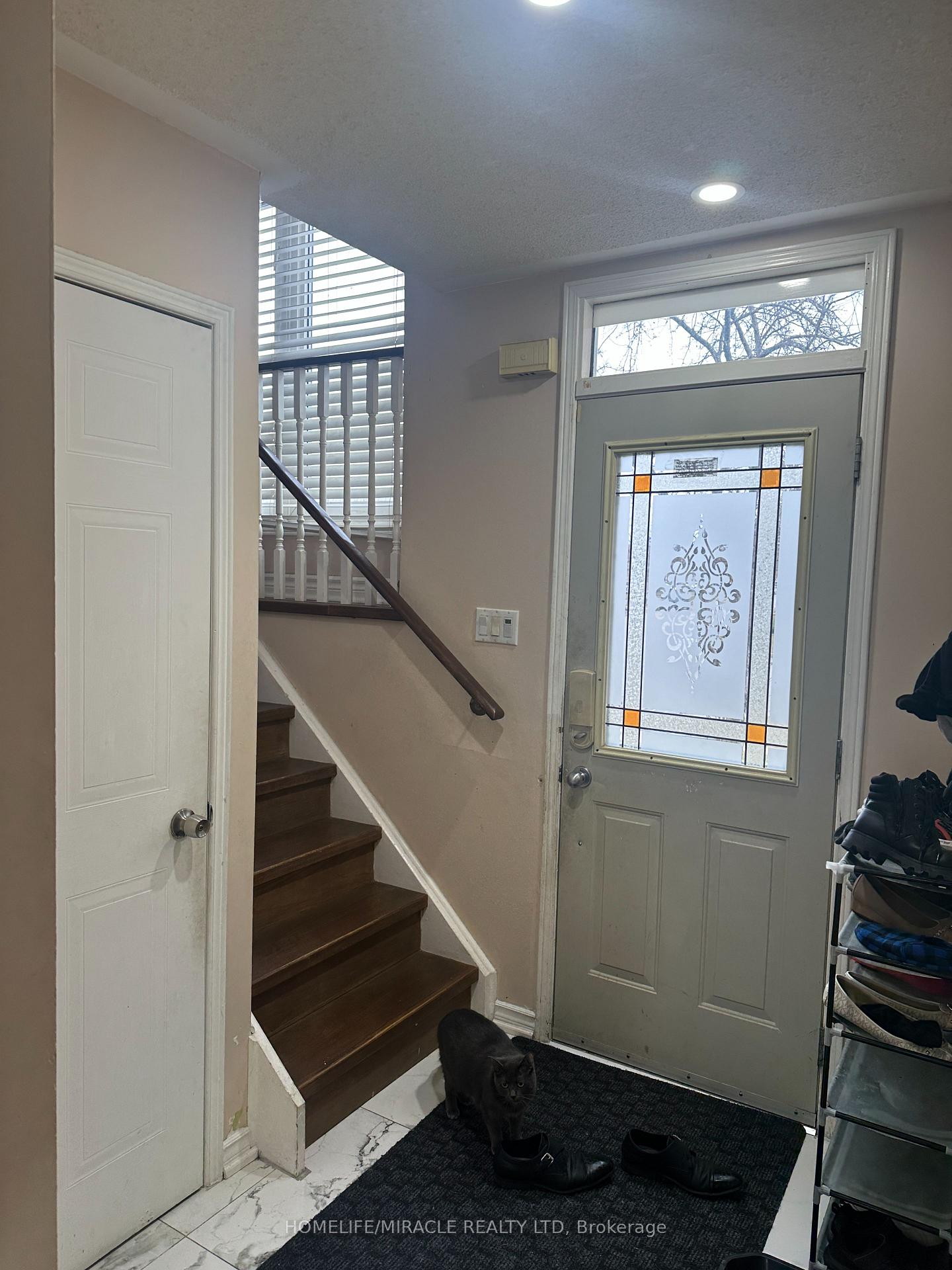 Photo 8 of 7200 Harding Crescent, Mississauga, Meadowvale — HOMEH