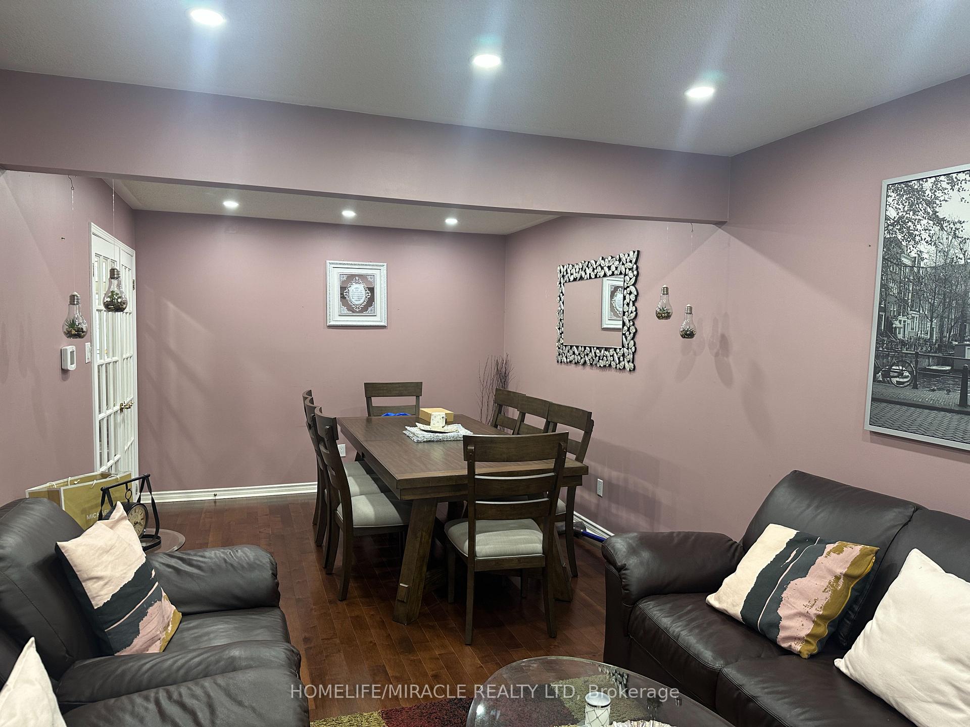 Photo 13 of 7200 Harding Crescent, Mississauga, Meadowvale — HOMEH