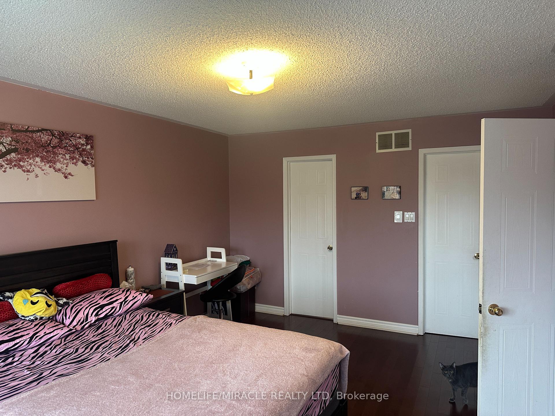 Photo 17 of 7200 Harding Crescent, Mississauga, Meadowvale — HOMEH