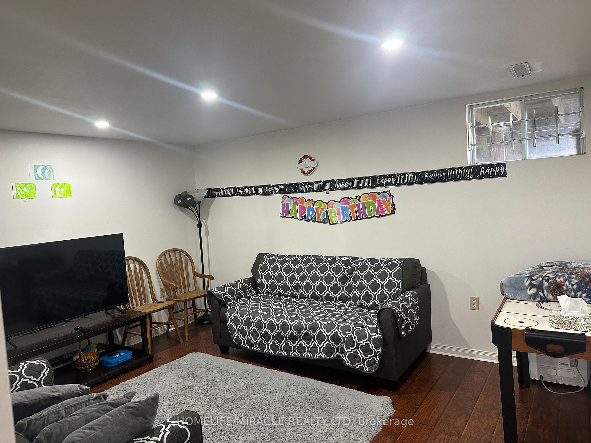 Photo 32 of 7200 Harding Crescent, Mississauga, Meadowvale — HOMEH