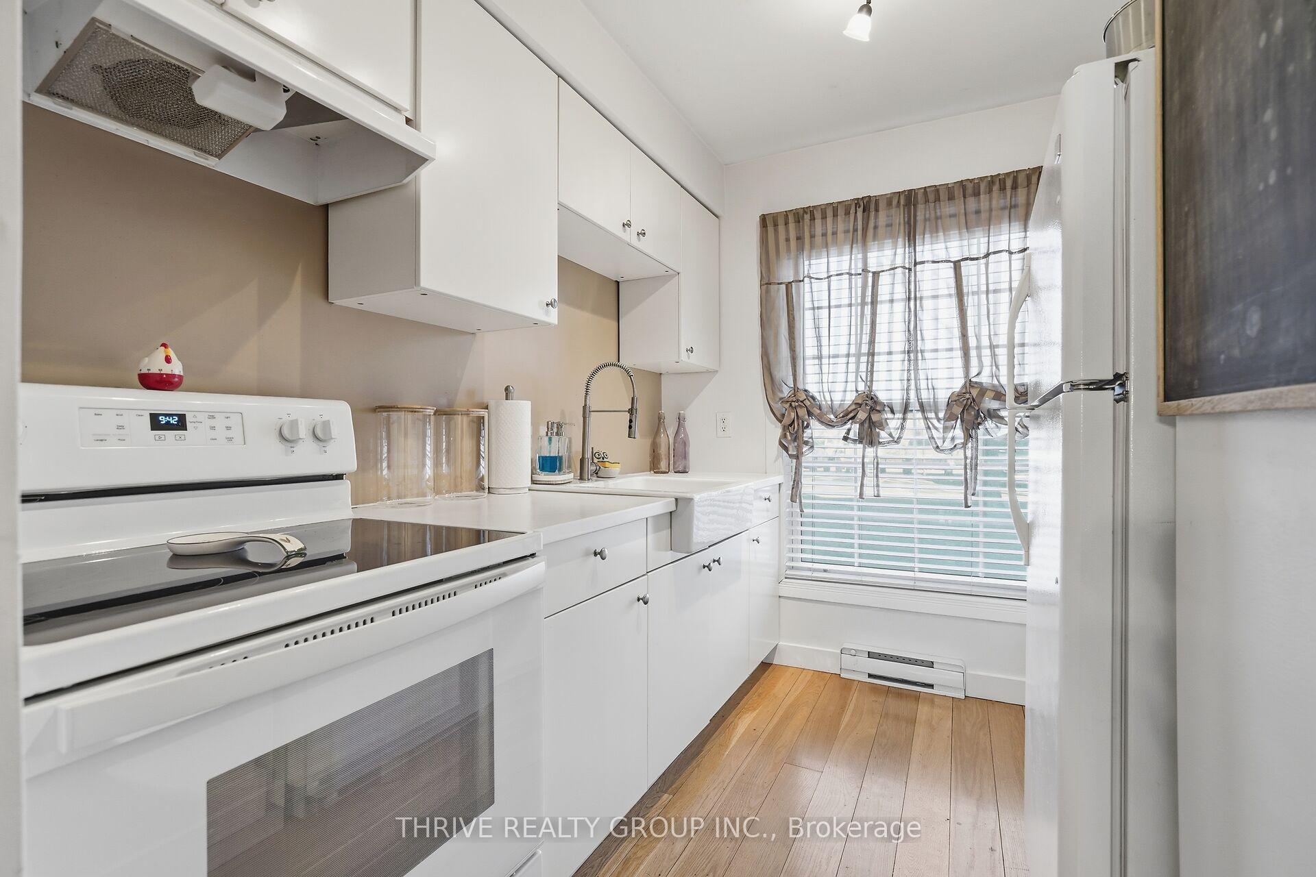 Photo 13 of 12 Guildwood Walk, London, North M — HOMEH