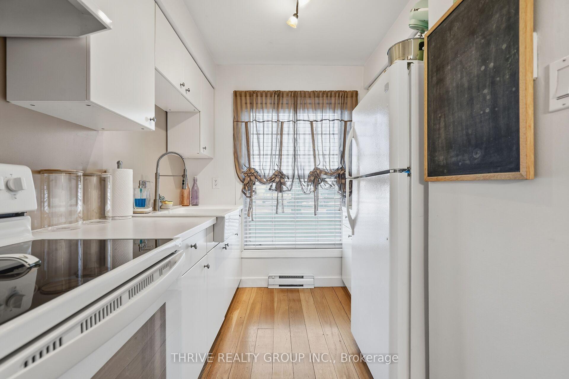 Photo 14 of 12 Guildwood Walk, London, North M — HOMEH