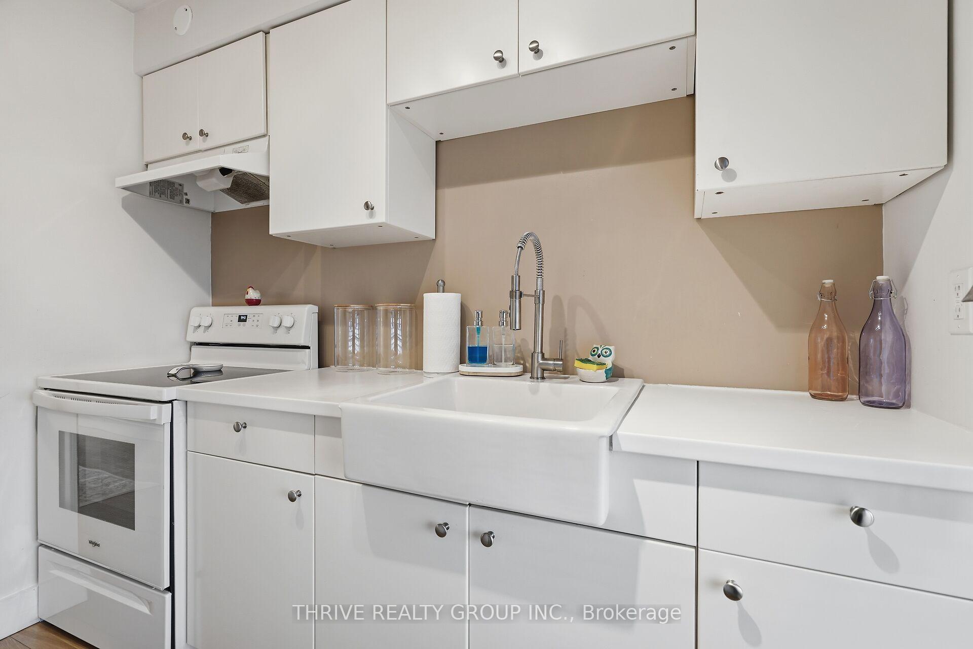 Photo 16 of 12 Guildwood Walk, London, North M — HOMEH