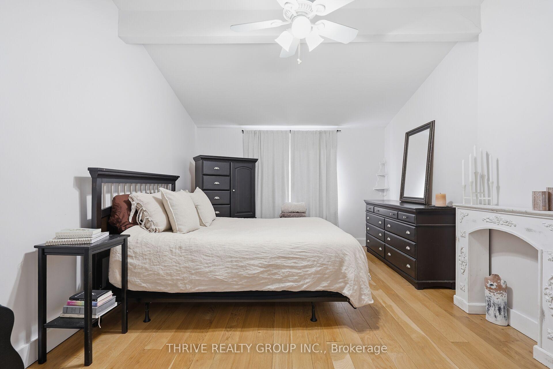 Photo 21 of 12 Guildwood Walk, London, North M — HOMEH