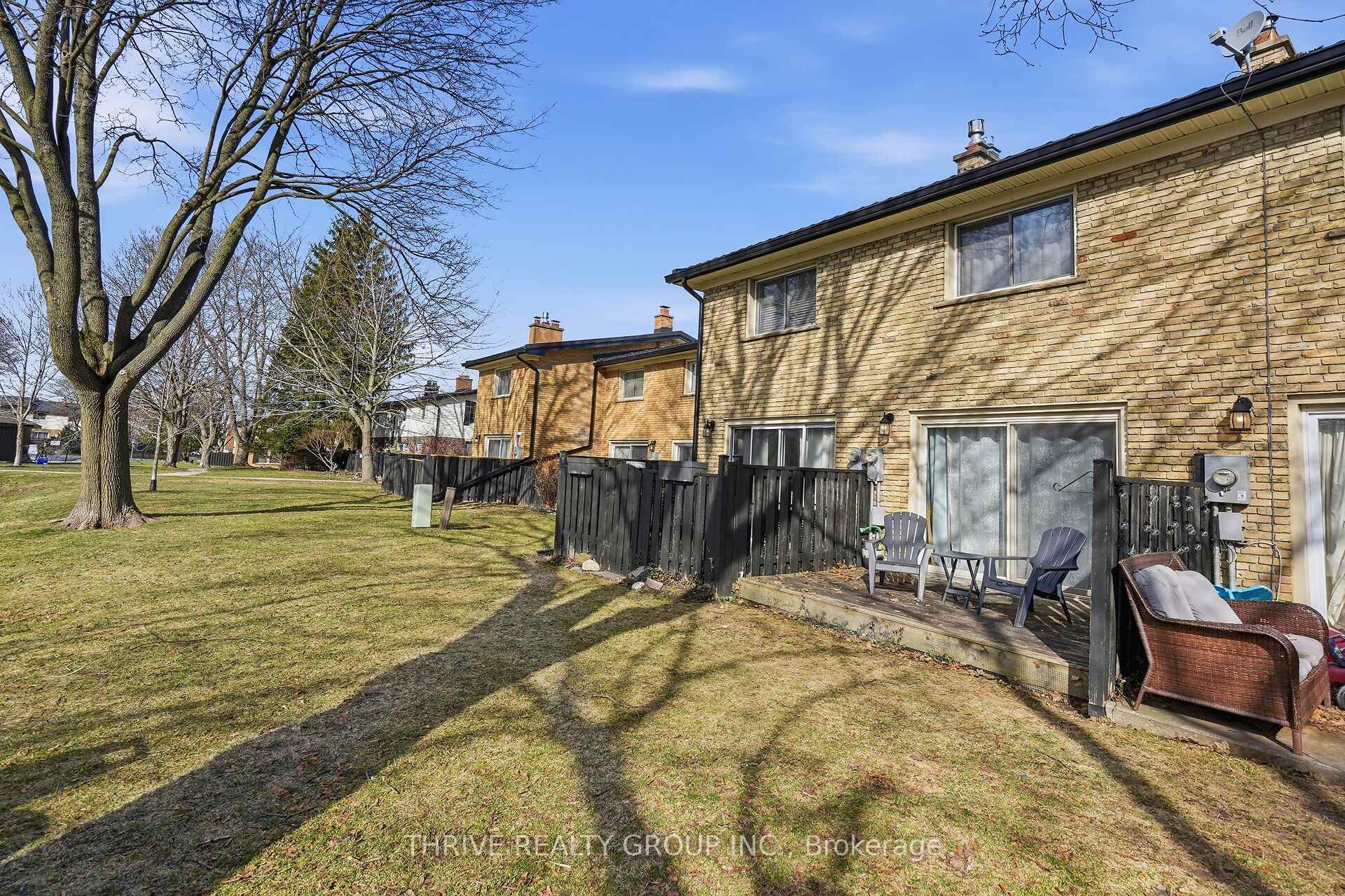 Photo 28 of 12 Guildwood Walk, London, North M — HOMEH