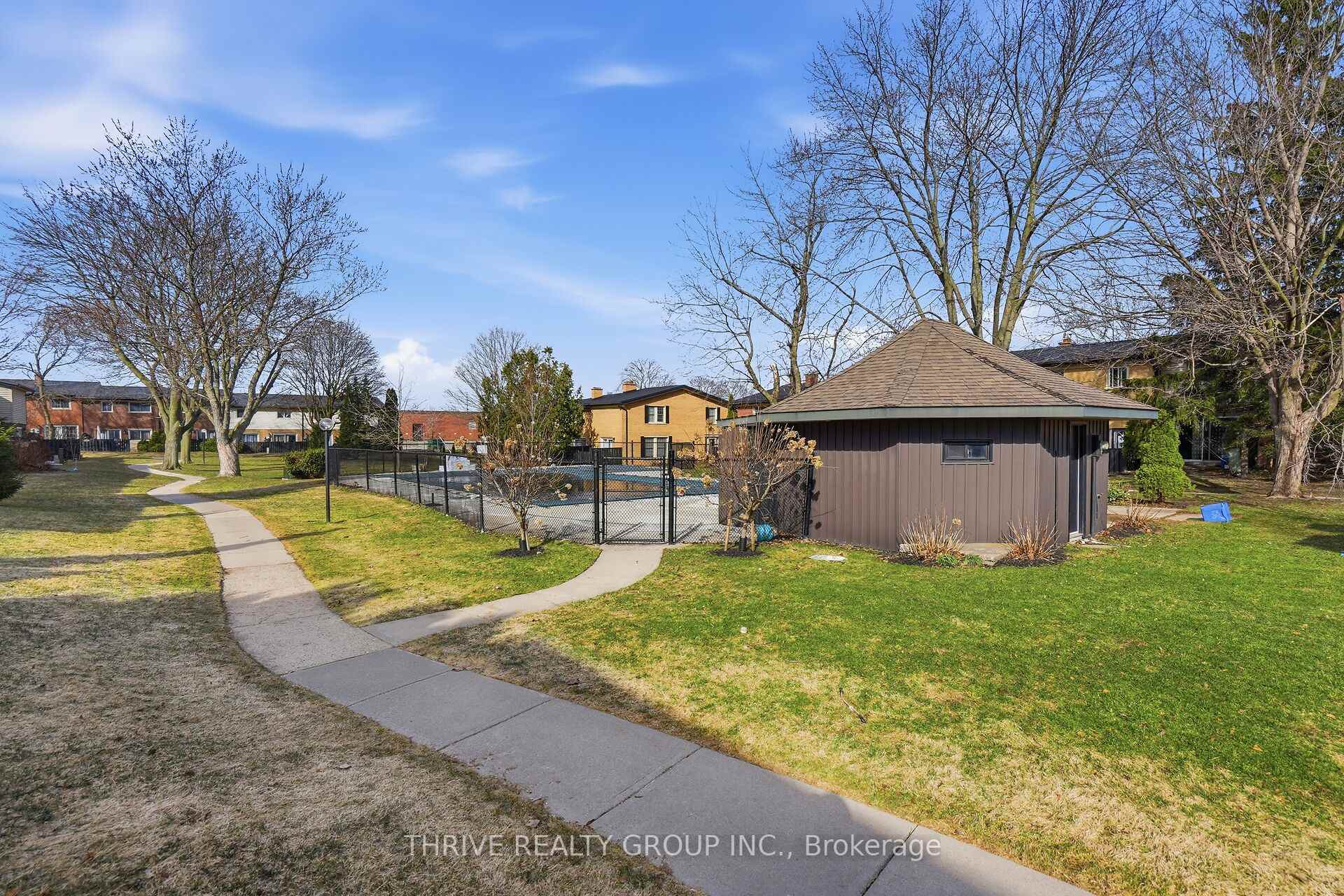 Photo 29 of 12 Guildwood Walk, London, North M — HOMEH