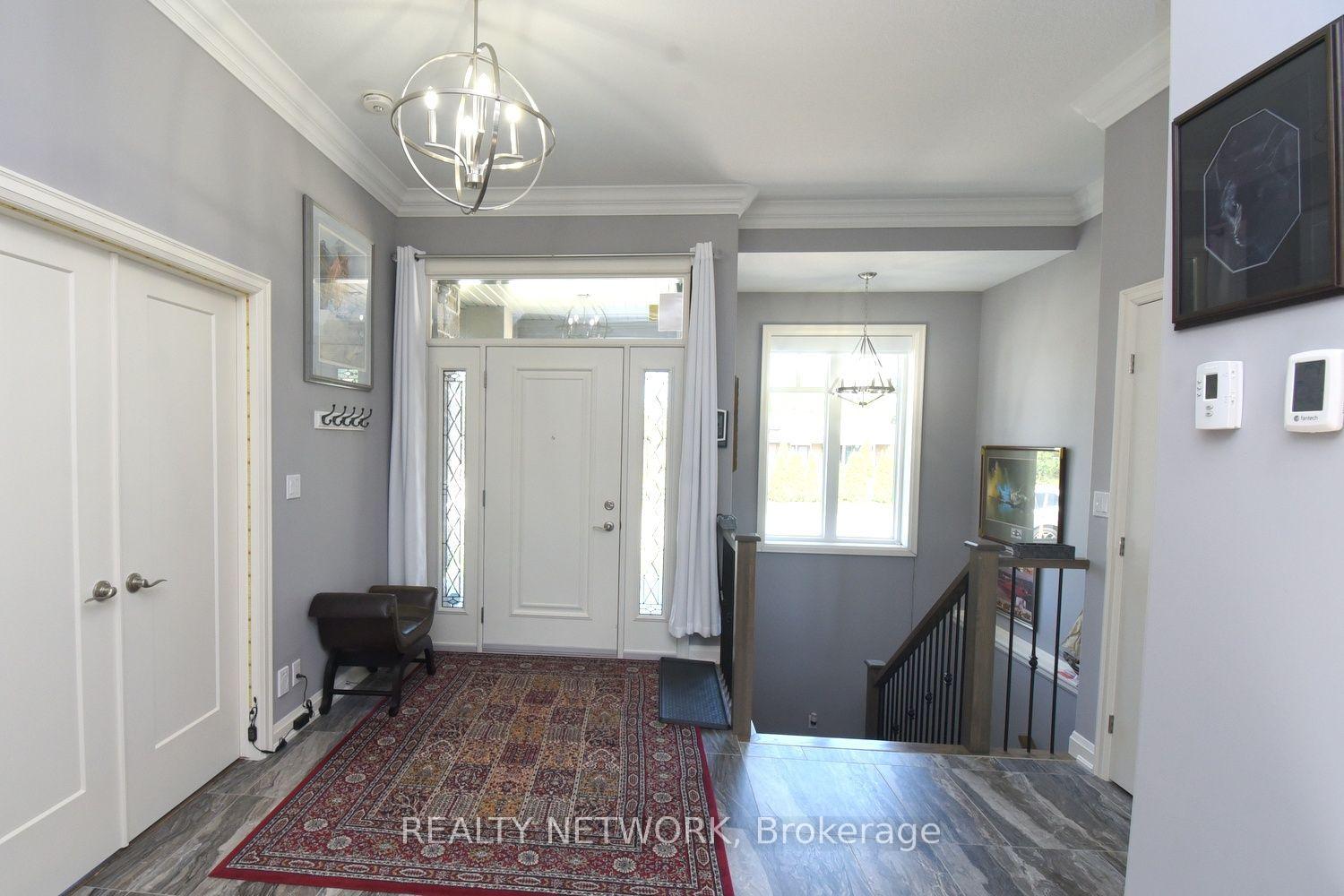 Photo 7 of 10 Craddock Boulevard, Haldimand — HOMEH