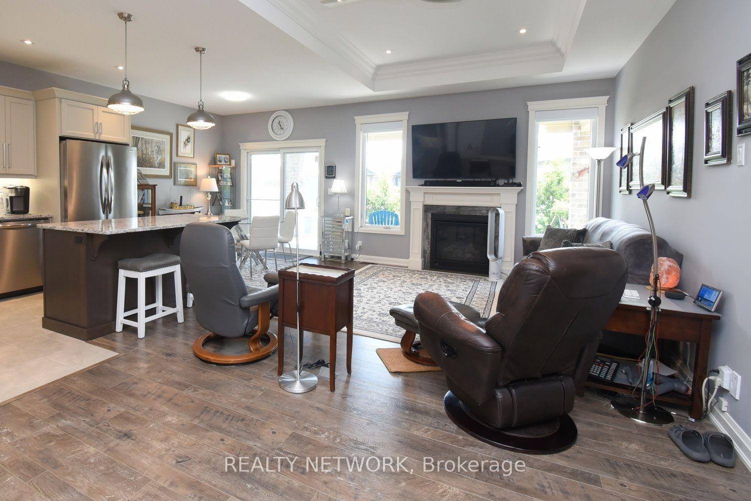 Photo 10 of 10 Craddock Boulevard, Haldimand — HOMEH