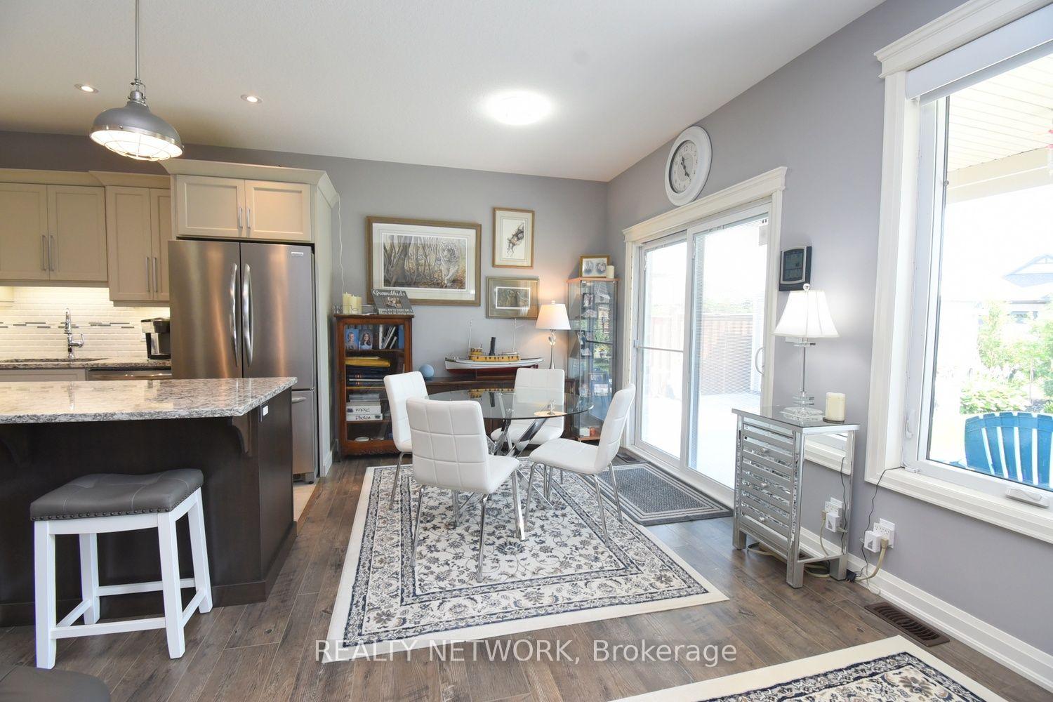 Photo 13 of 10 Craddock Boulevard, Haldimand — HOMEH