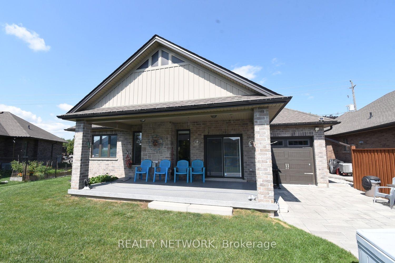 Photo 30 of 10 Craddock Boulevard, Haldimand — HOMEH