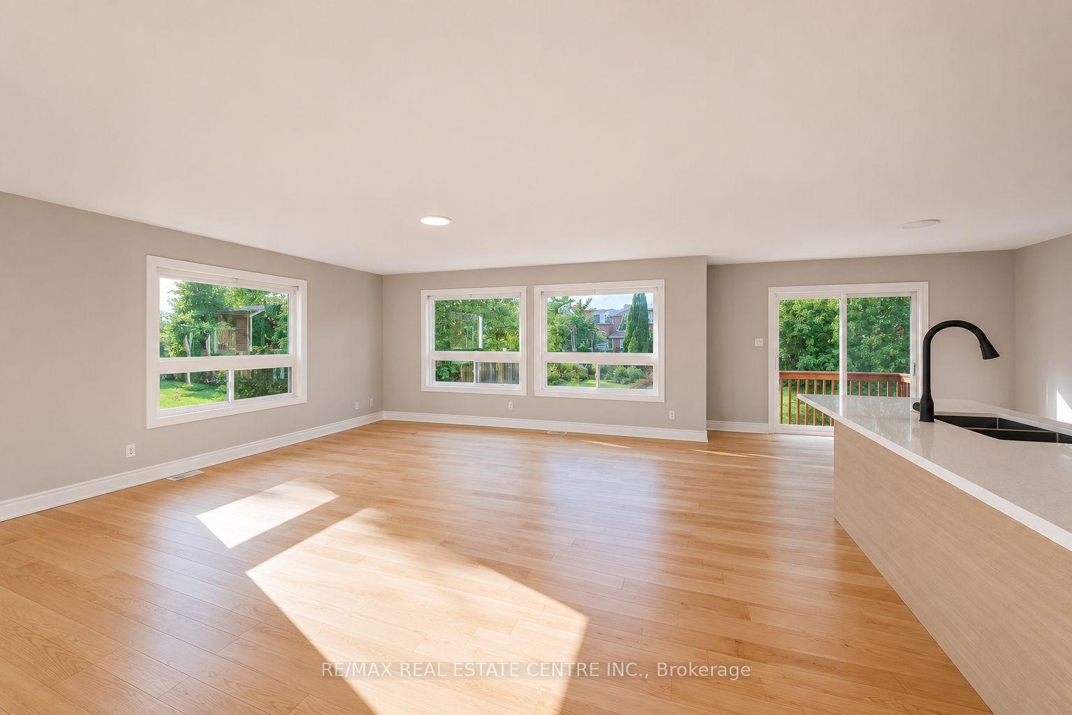 Photo 4 of 431 Ramblewood Drive, Wasaga Beach — HOMEH