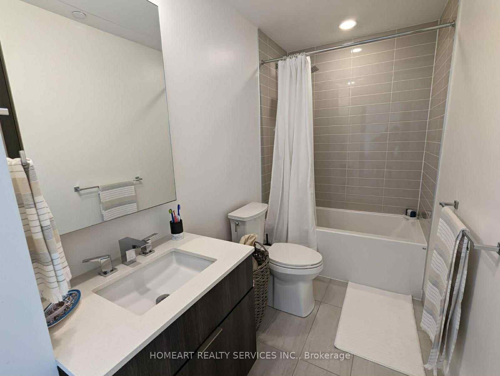 Photo 7 of Unit 3101, 25 Richmond Street E, Toronto, Church-Yonge Corridor — HOMEH