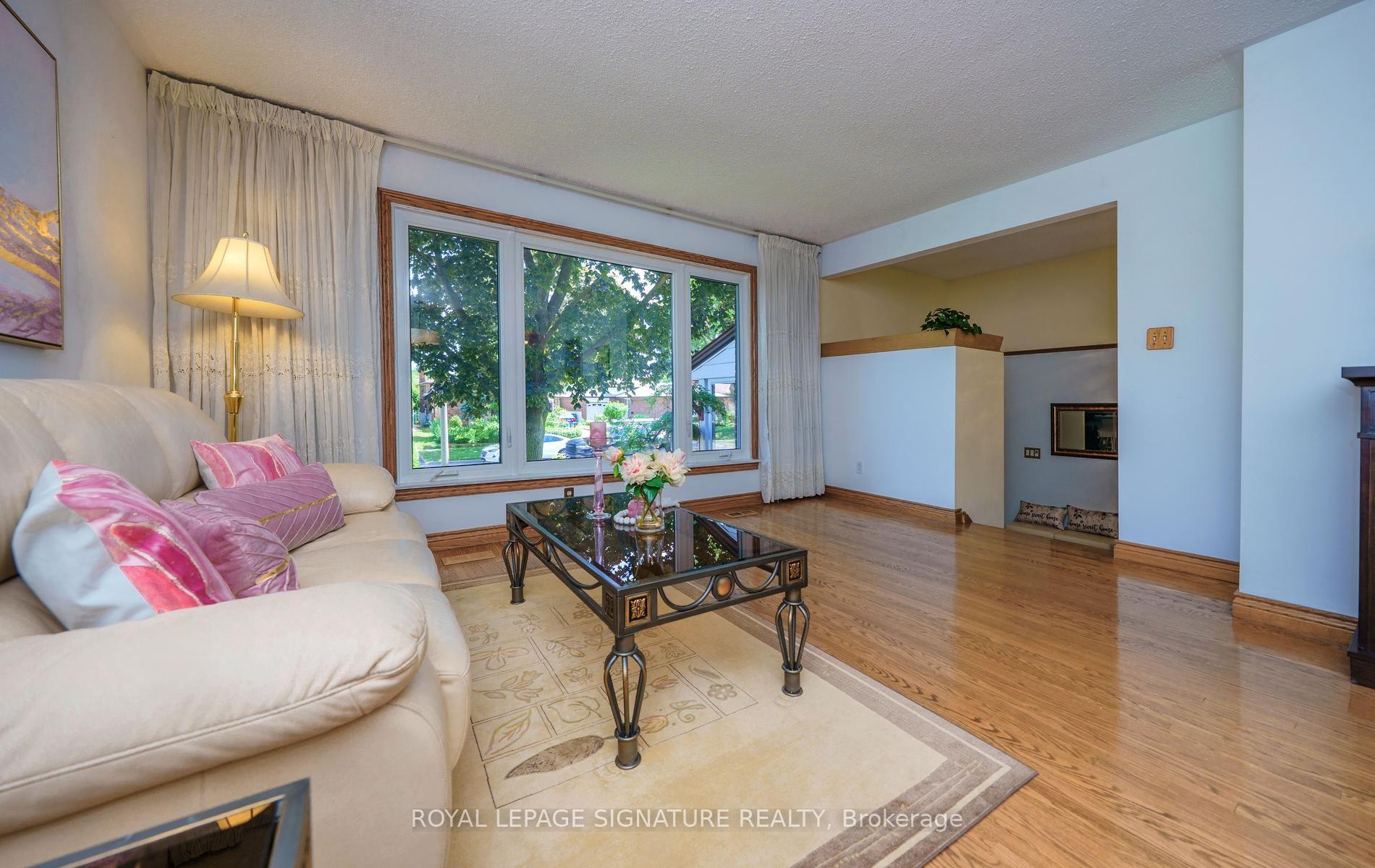 Photo 5 of 34 Rainier Square, Scarborough, L'Amoreaux — HOMEH
