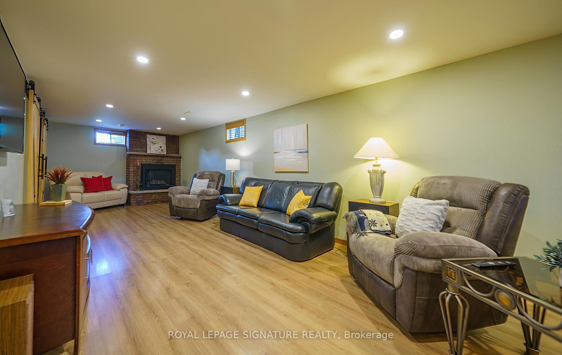 Photo 22 of 34 Rainier Square, Scarborough, L'Amoreaux — HOMEH
