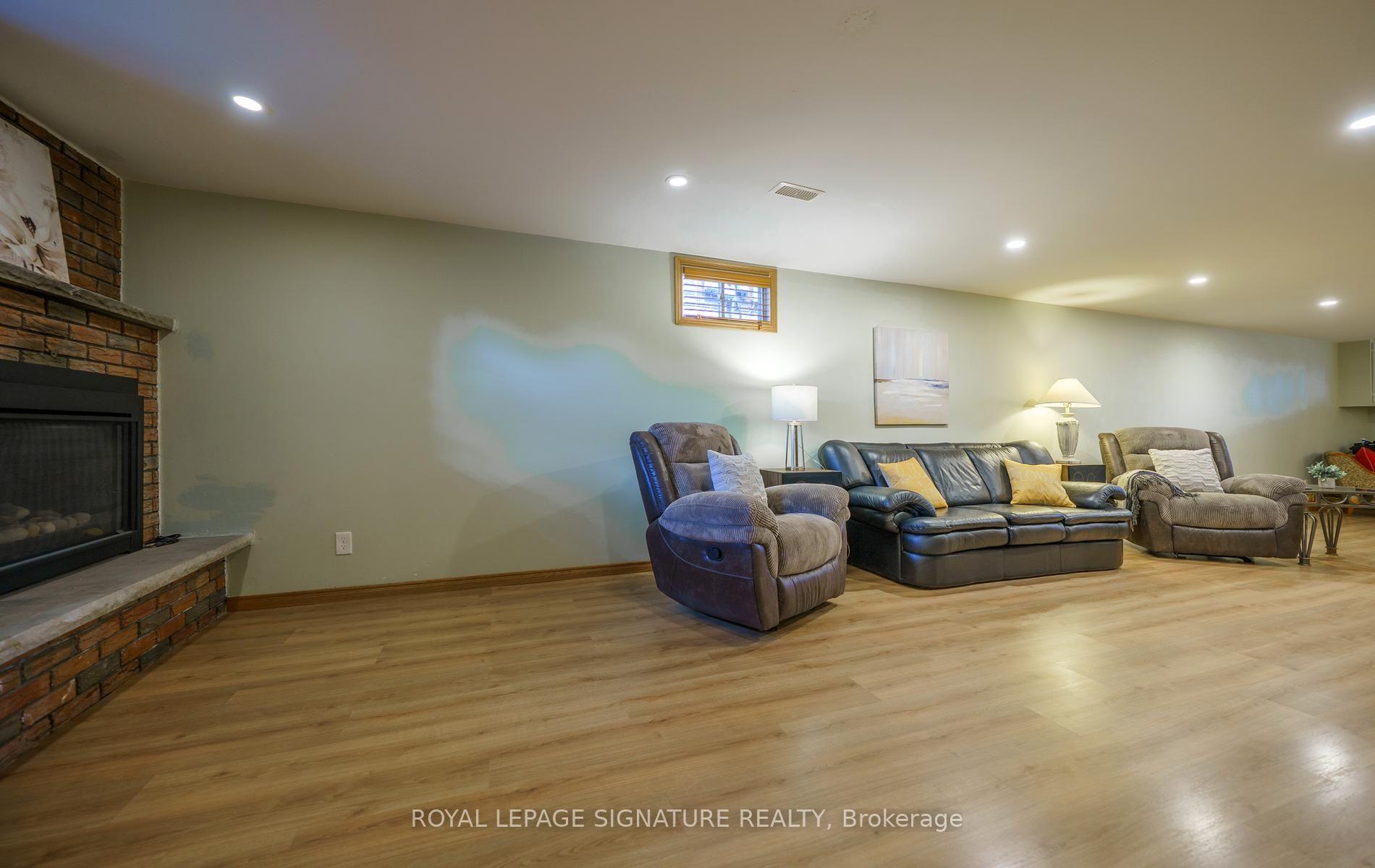 Photo 24 of 34 Rainier Square, Scarborough, L'Amoreaux — HOMEH
