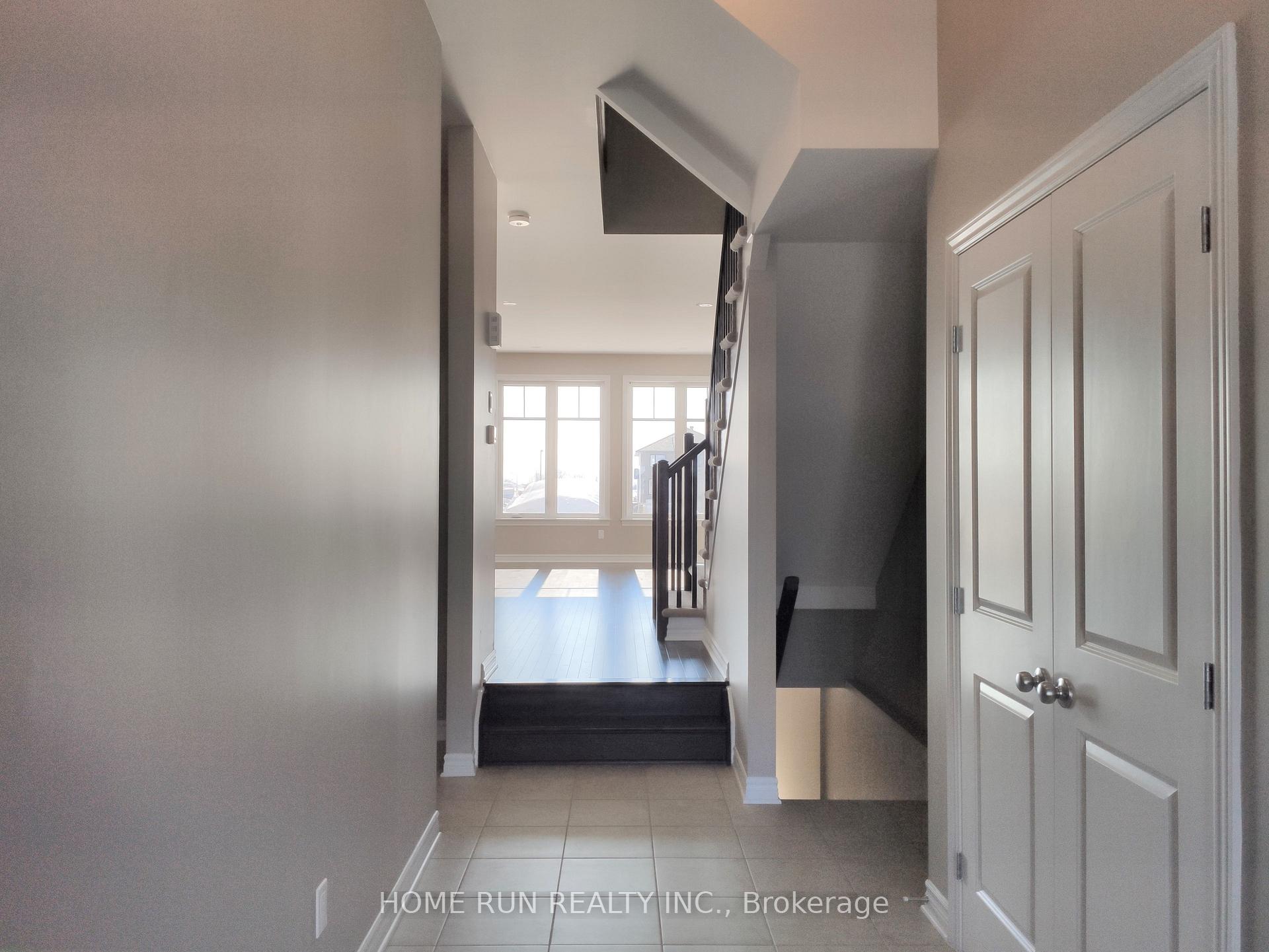 Photo 3 of 818 Clapham Terrace, Ottawa, Stittsville (South) — HOMEH