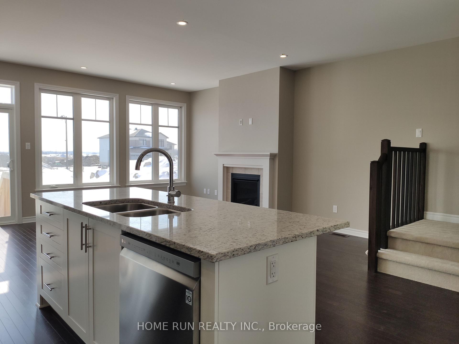 Photo 7 of 818 Clapham Terrace, Ottawa, Stittsville (South) — HOMEH