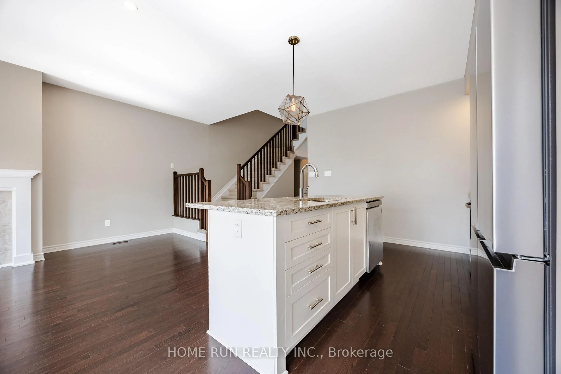 Photo 26 of 818 Clapham Terrace, Ottawa, Stittsville (South) — HOMEH